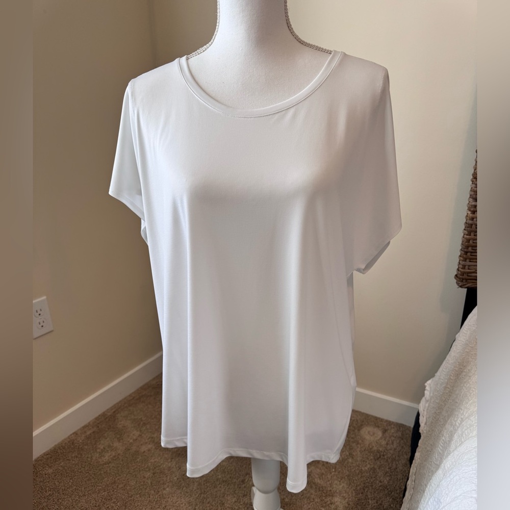 Chico’s Classic Sheer White Women's Top.